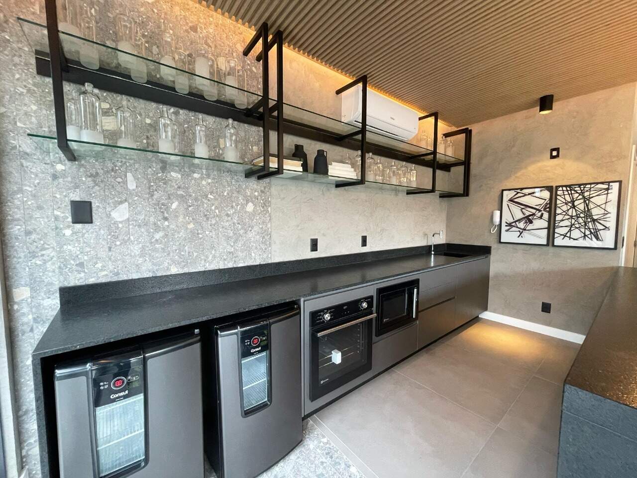 Apartamento para aluguel no Saco Grande: 