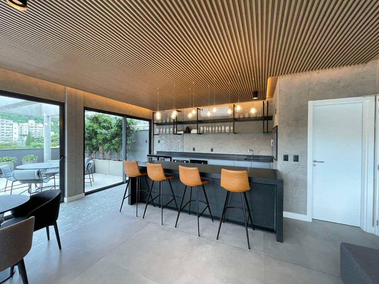 Apartamento para aluguel no Saco Grande: 