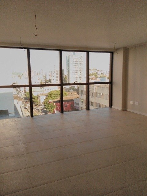 Salas/Conjuntos à venda no Estreito: 