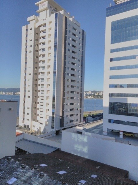 Salas/Conjuntos à venda no Estreito: 