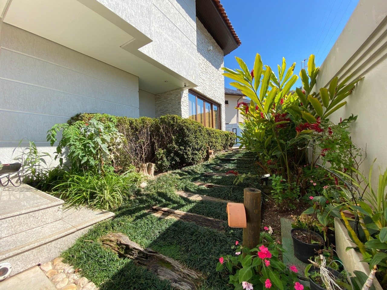Casa à venda no Coqueiros: 