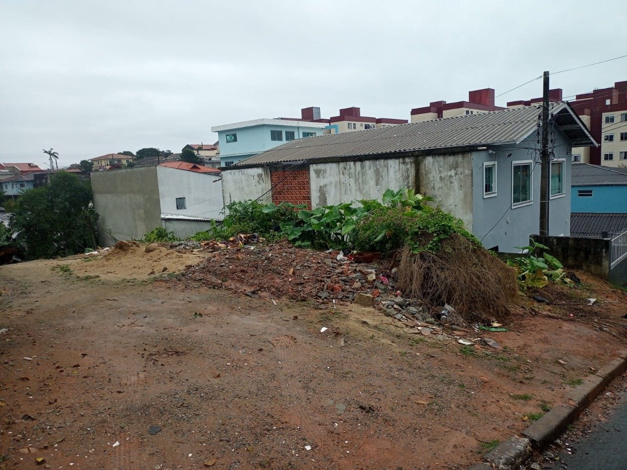 Terreno à venda no Jardim Atlantico: 