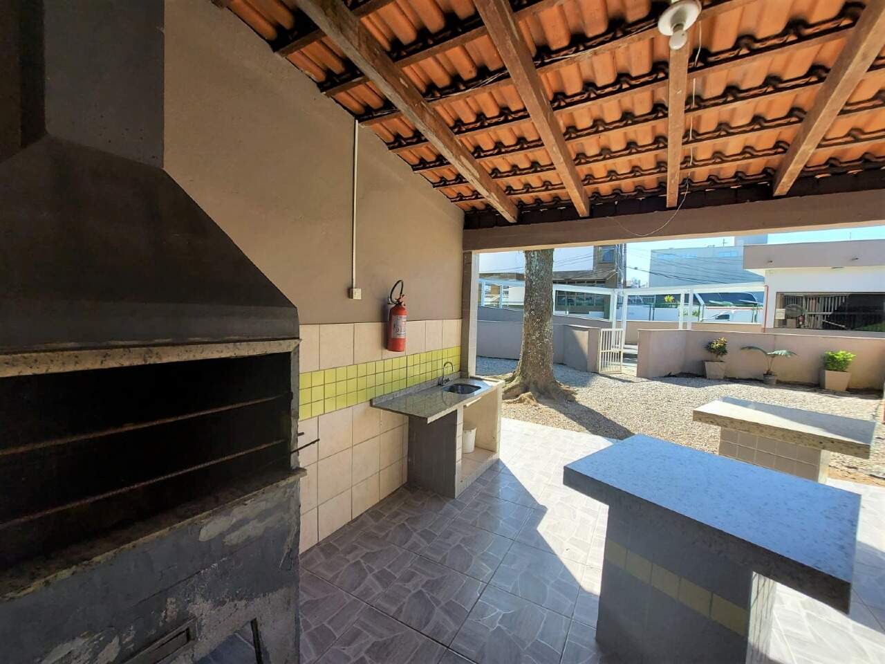 Apartamento para aluguel no Capoeiras: 