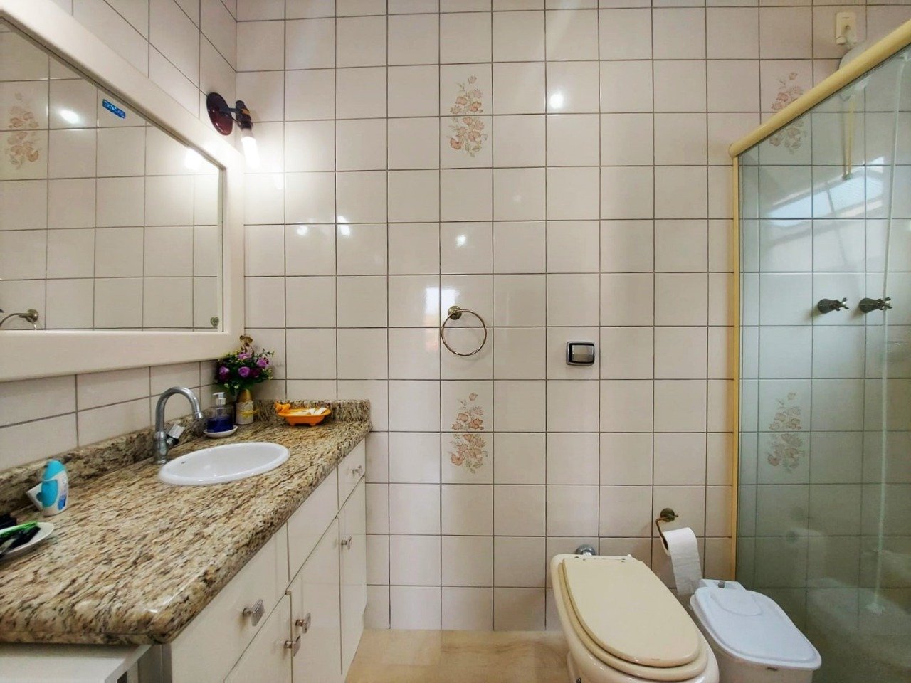 Casa à venda no Coqueiros: 