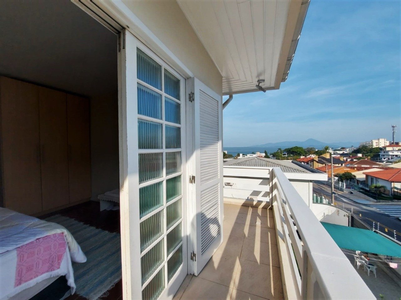 Casa à venda no Coqueiros: 