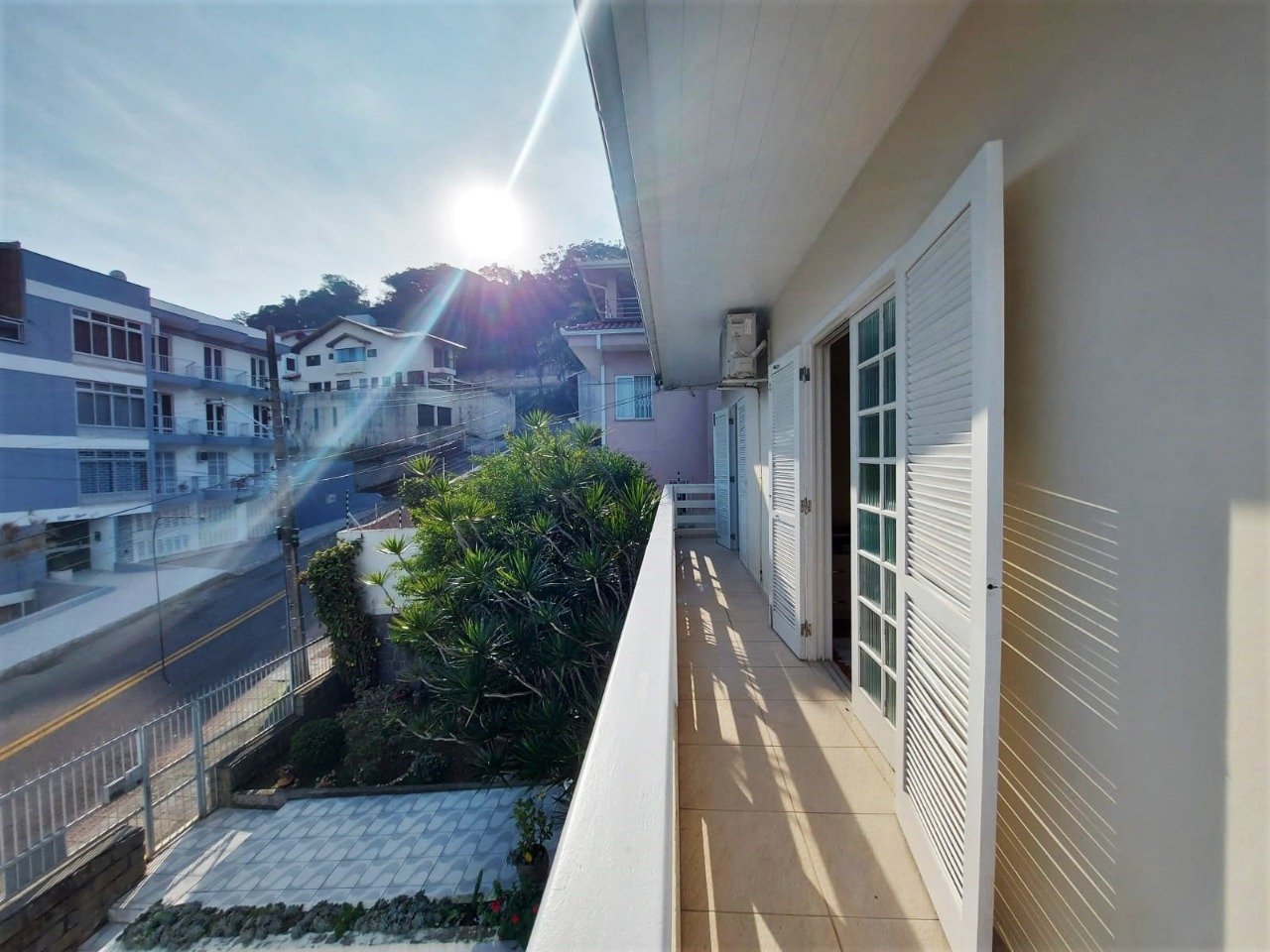 Casa à venda no Coqueiros: 