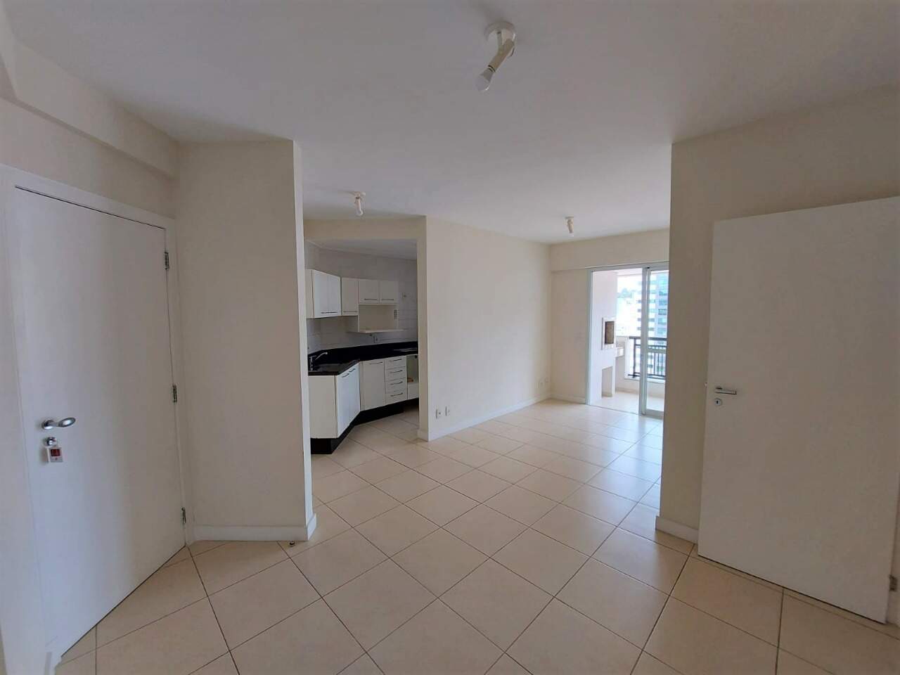 Apartamento para aluguel no Trindade: 