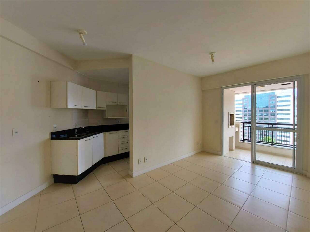 Apartamento para aluguel no Trindade: 