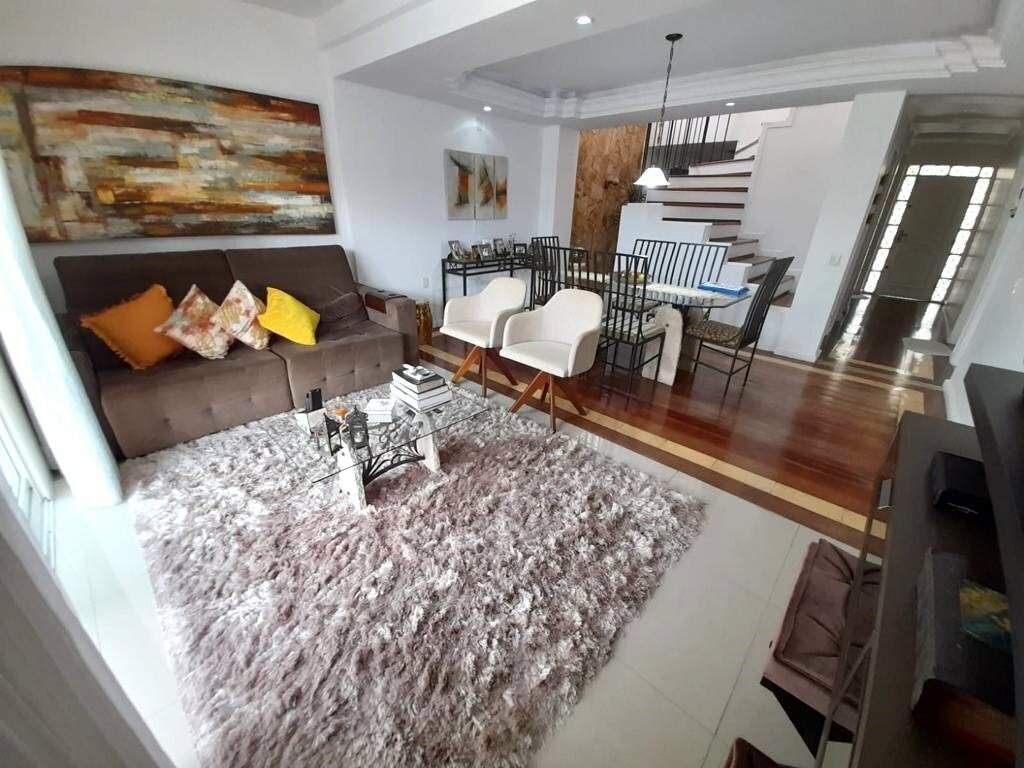 Casa à venda no Carianos: 