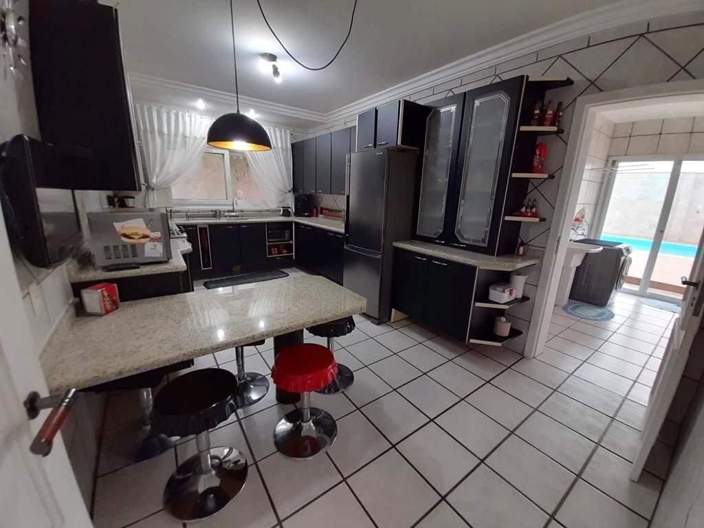 Casa à venda no Carianos: