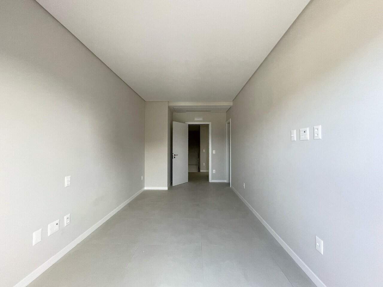 Cobertura duplex à venda no Trindade: 