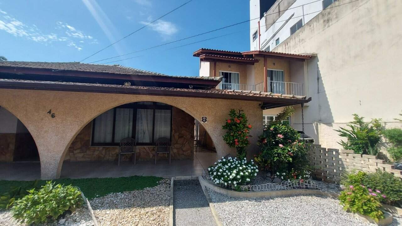 Casa à venda no PRAIA COMPRIDA: 