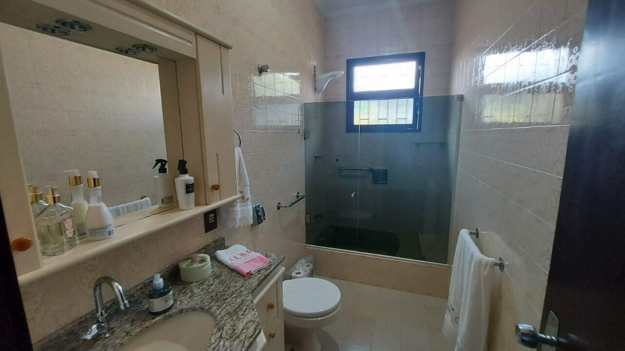 Casa à venda no PRAIA COMPRIDA: 