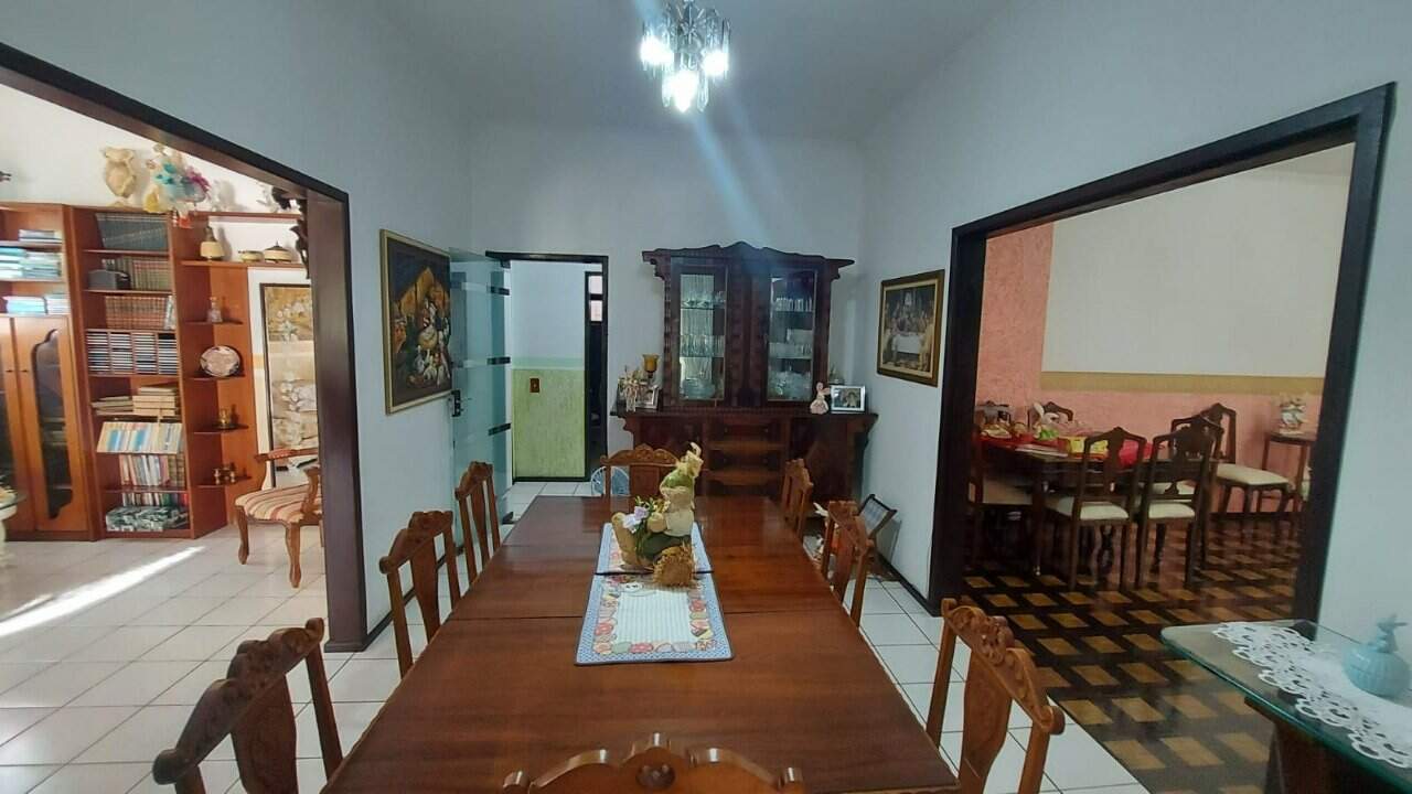 Casa à venda no PRAIA COMPRIDA: 