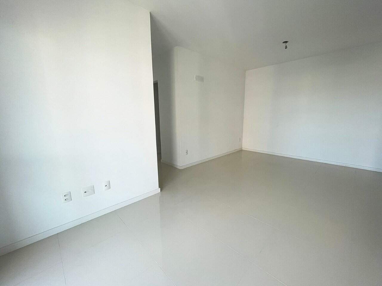 Apartamento à venda no Capoeiras: 