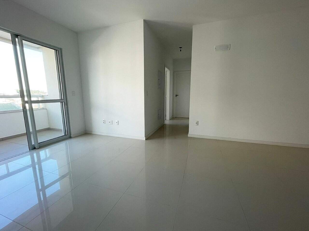 Apartamento à venda no Capoeiras: 