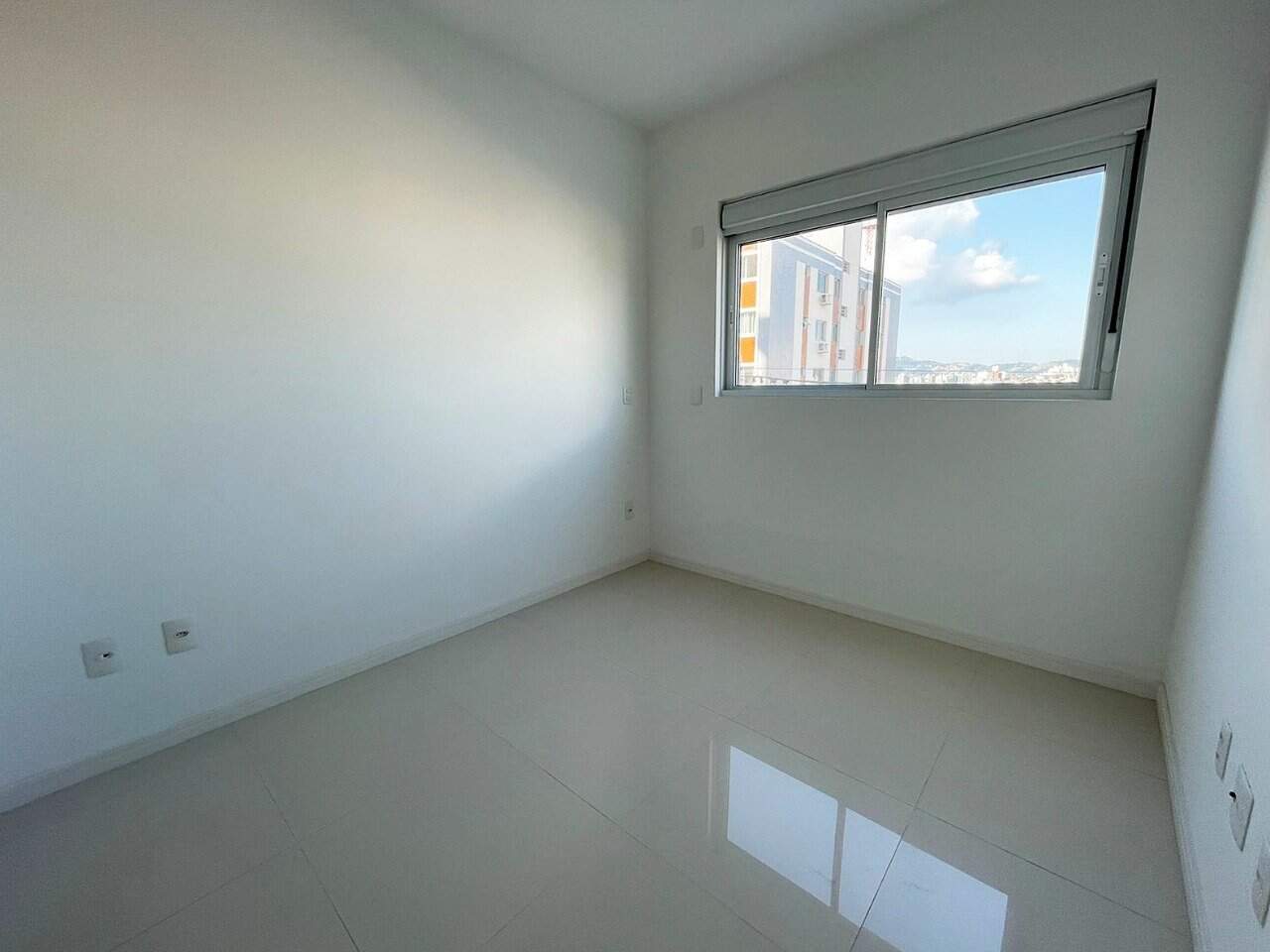 Apartamento à venda no Capoeiras: 