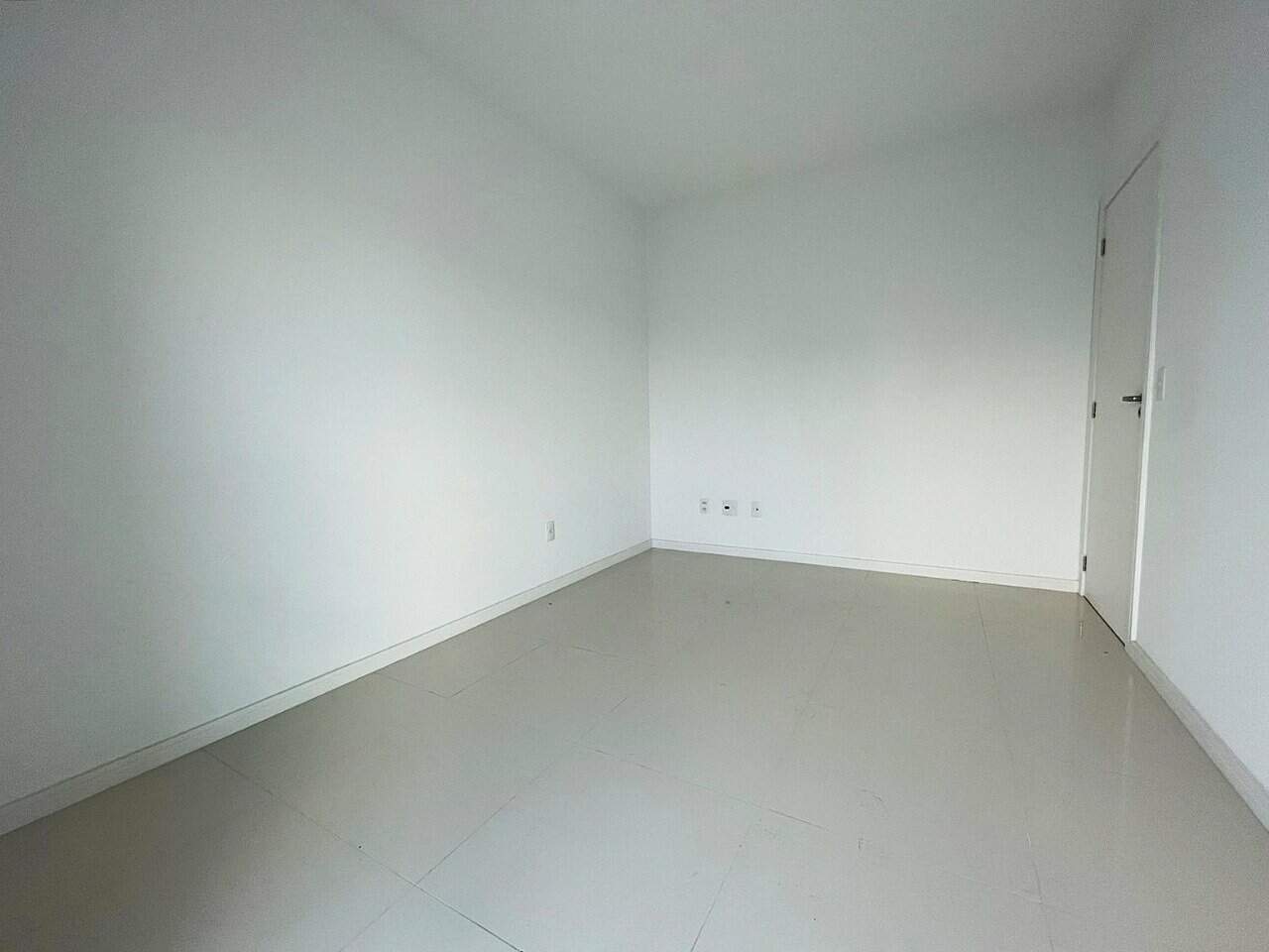 Apartamento à venda no Capoeiras: 
