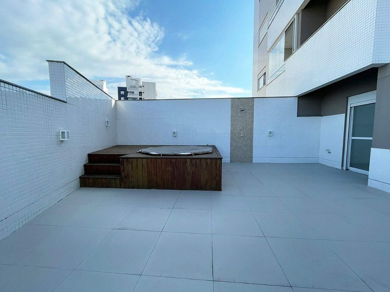 Apartamento à venda no Capoeiras: 