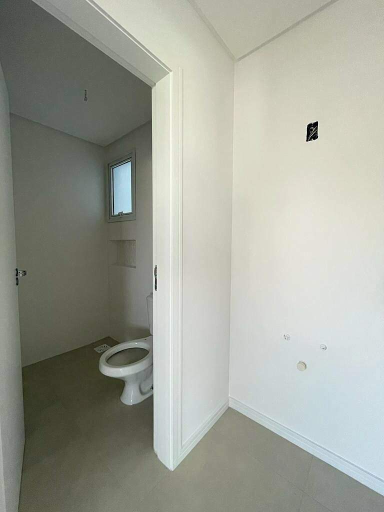 Apartamento à venda no Capoeiras: 
