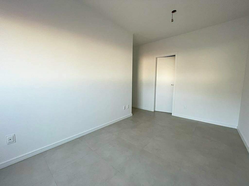 Apartamento à venda no Capoeiras: 