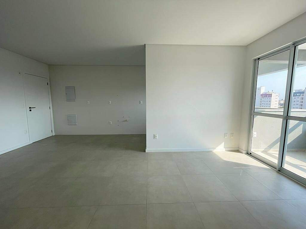 Apartamento à venda no Capoeiras: 