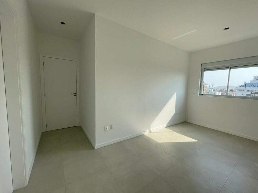 Apartamento à venda no Capoeiras: 