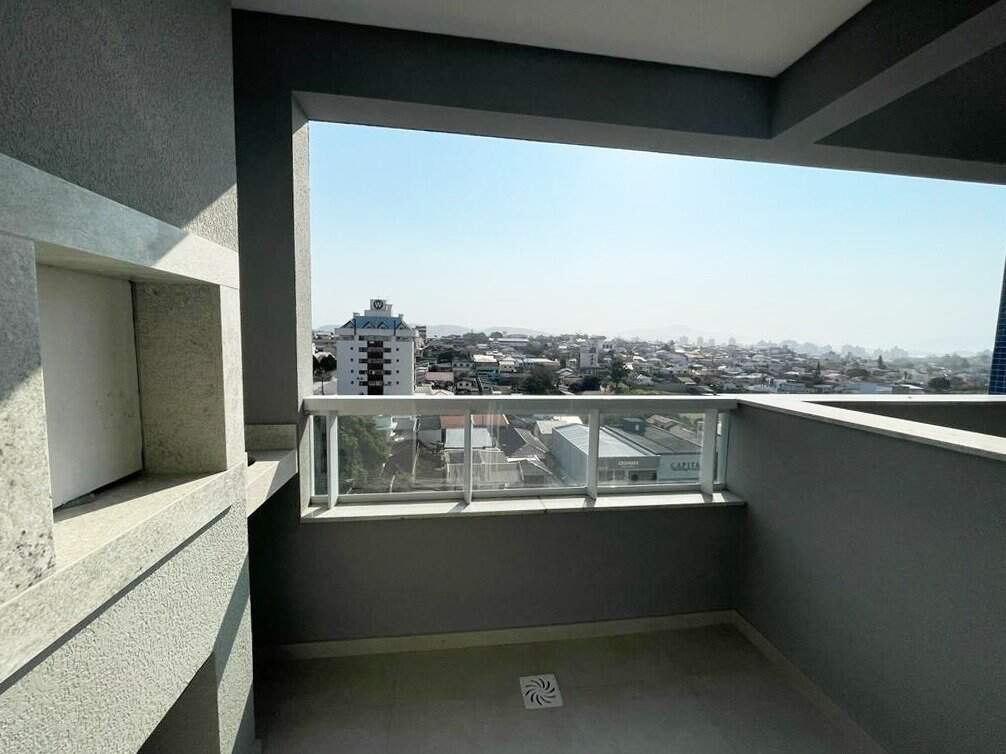 Apartamento à venda no Capoeiras: 