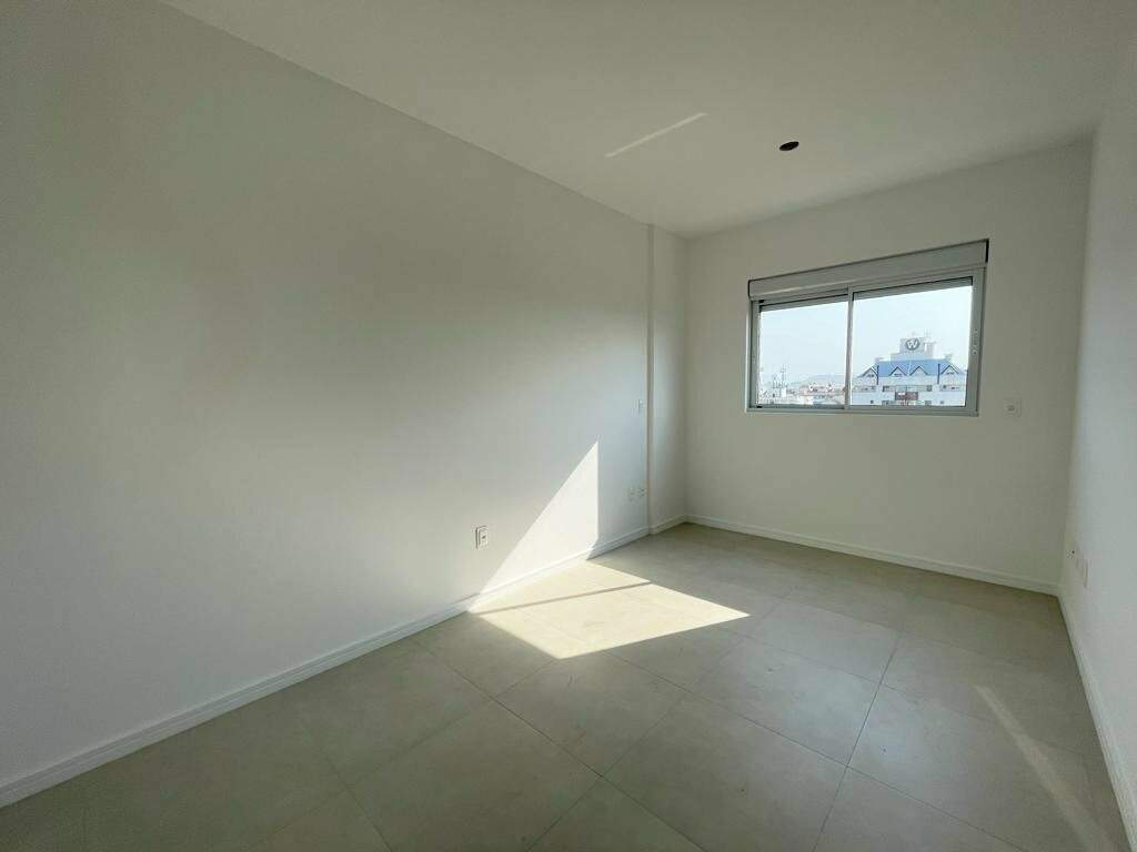 Apartamento à venda no Capoeiras: 