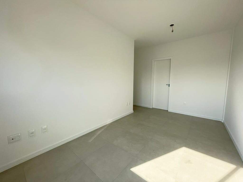 Apartamento à venda no Capoeiras: 