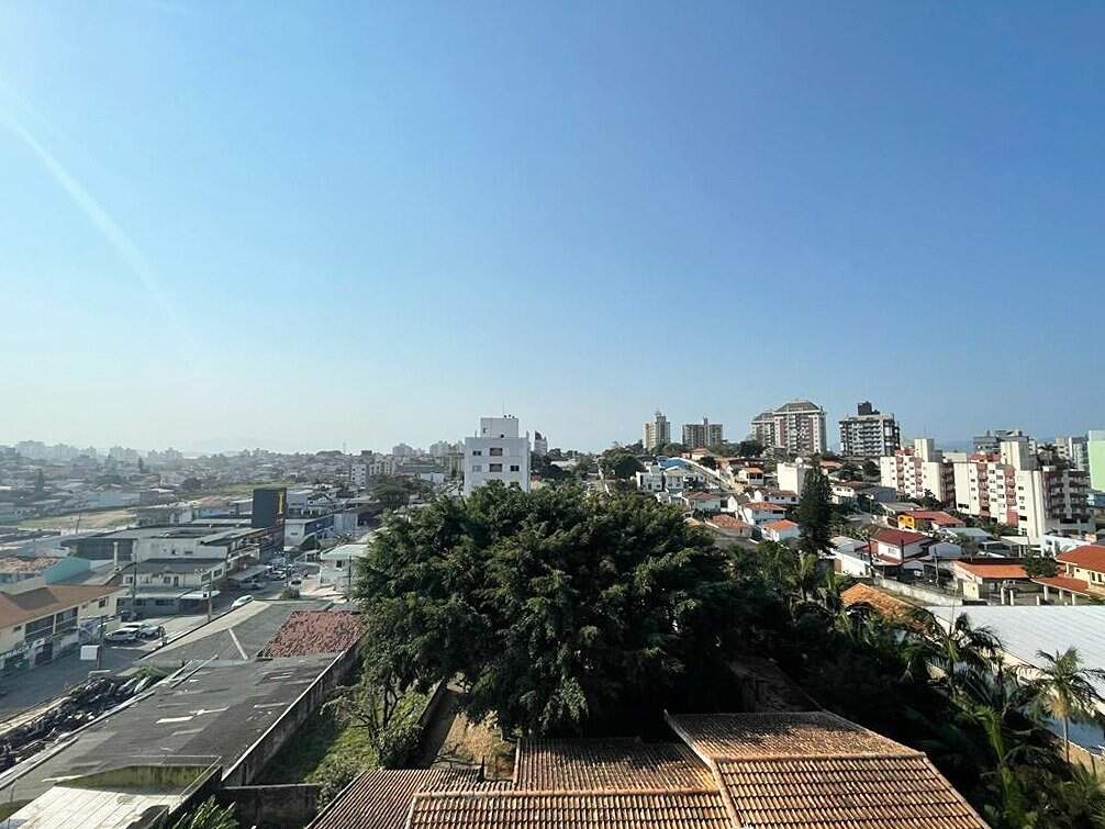 Apartamento à venda no Capoeiras: 
