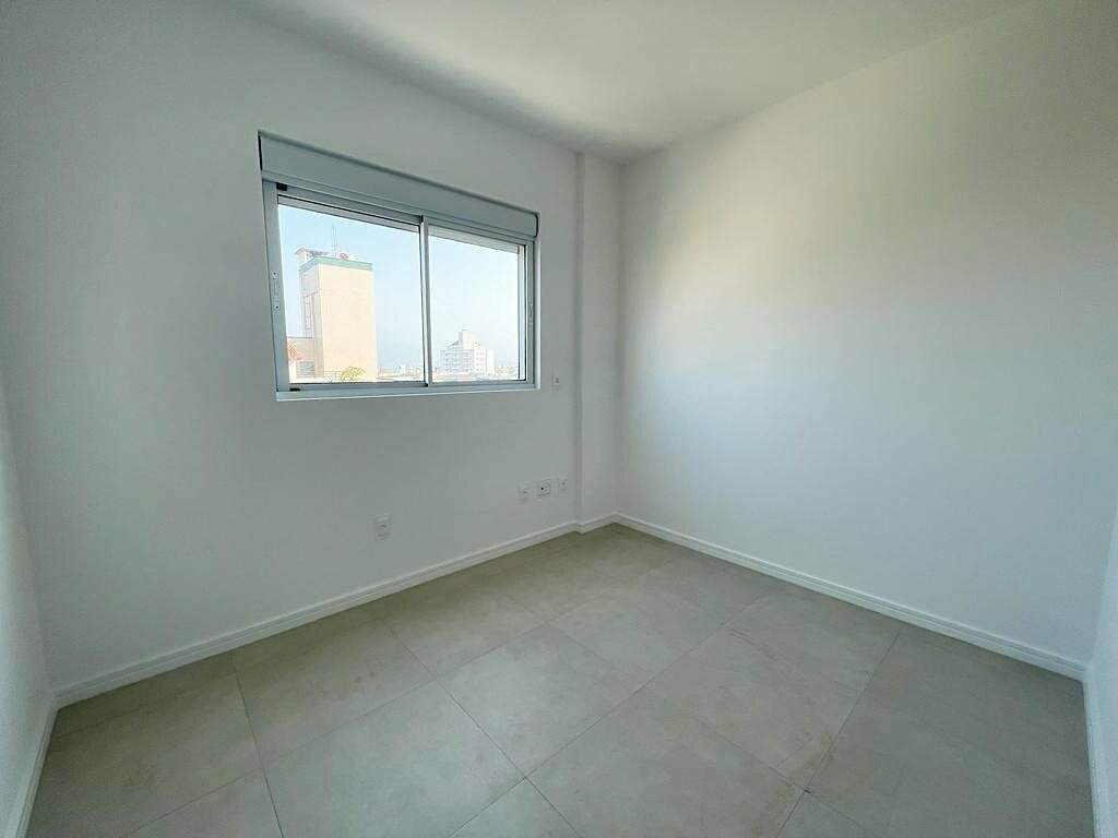 Apartamento à venda no Capoeiras: 