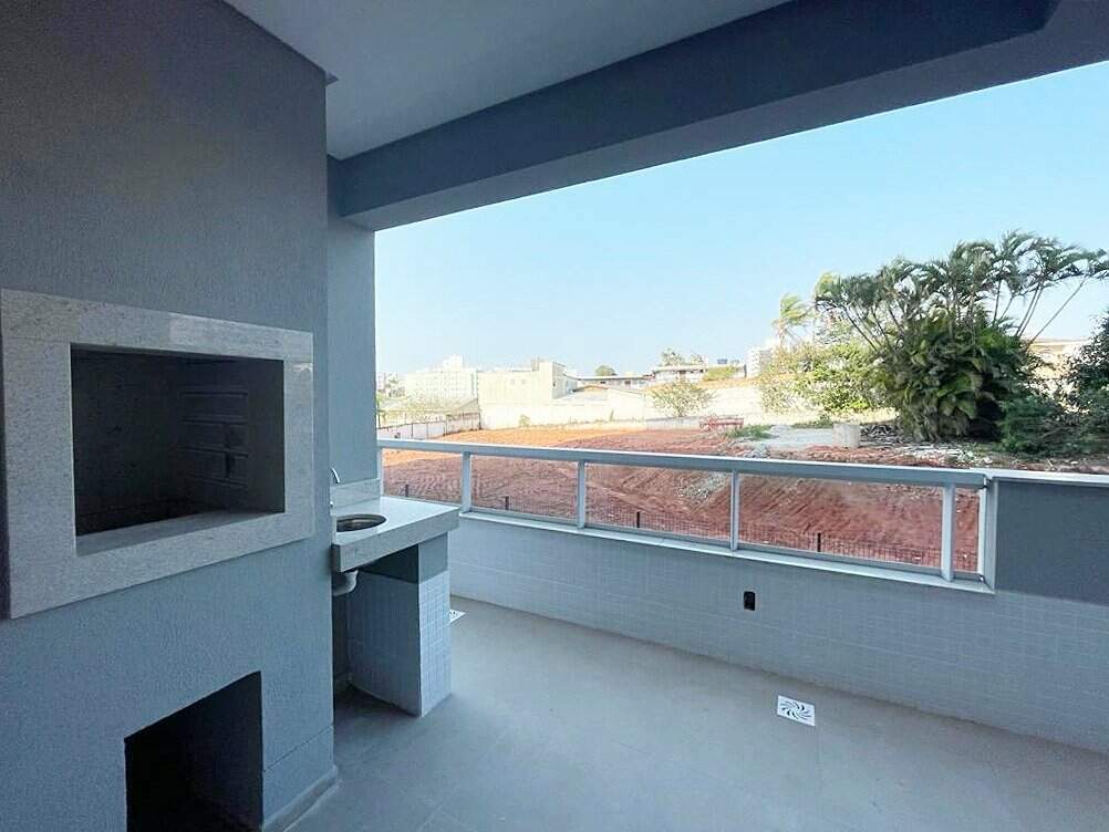 Apartamento à venda no Capoeiras: 