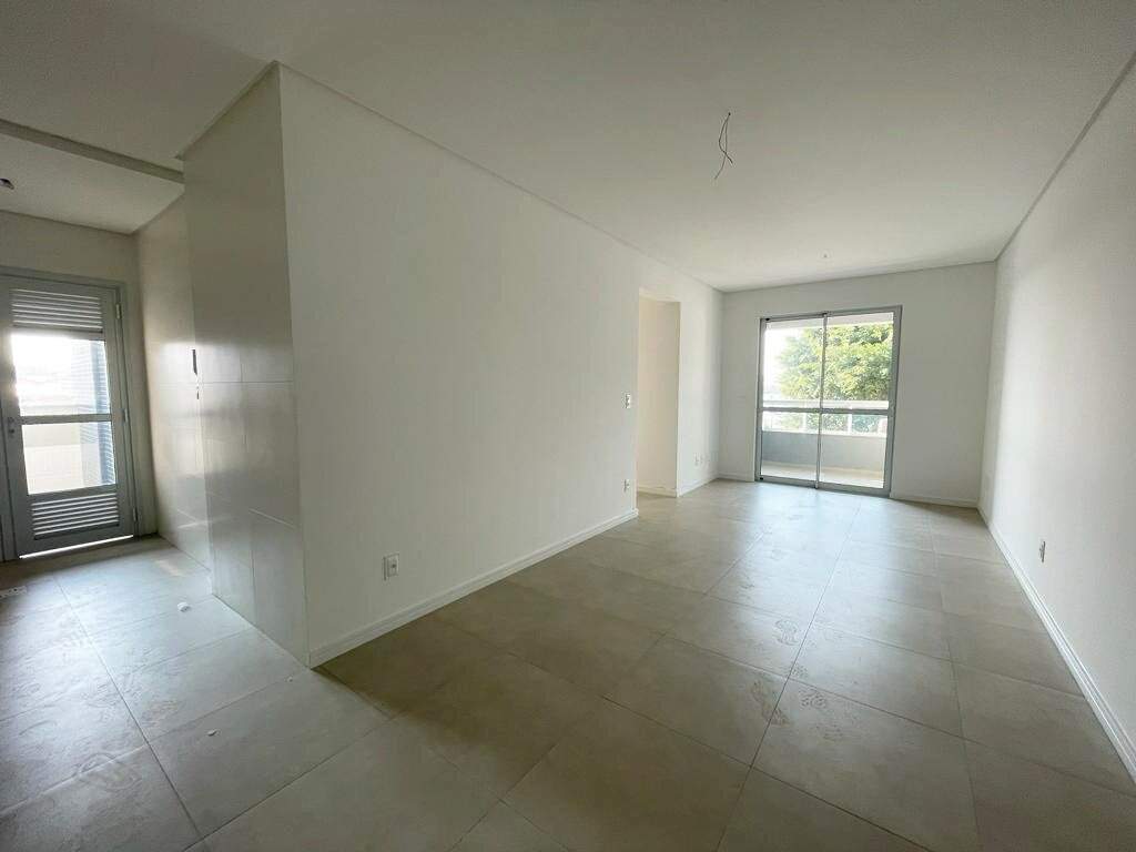 Apartamento à venda no Capoeiras: 
