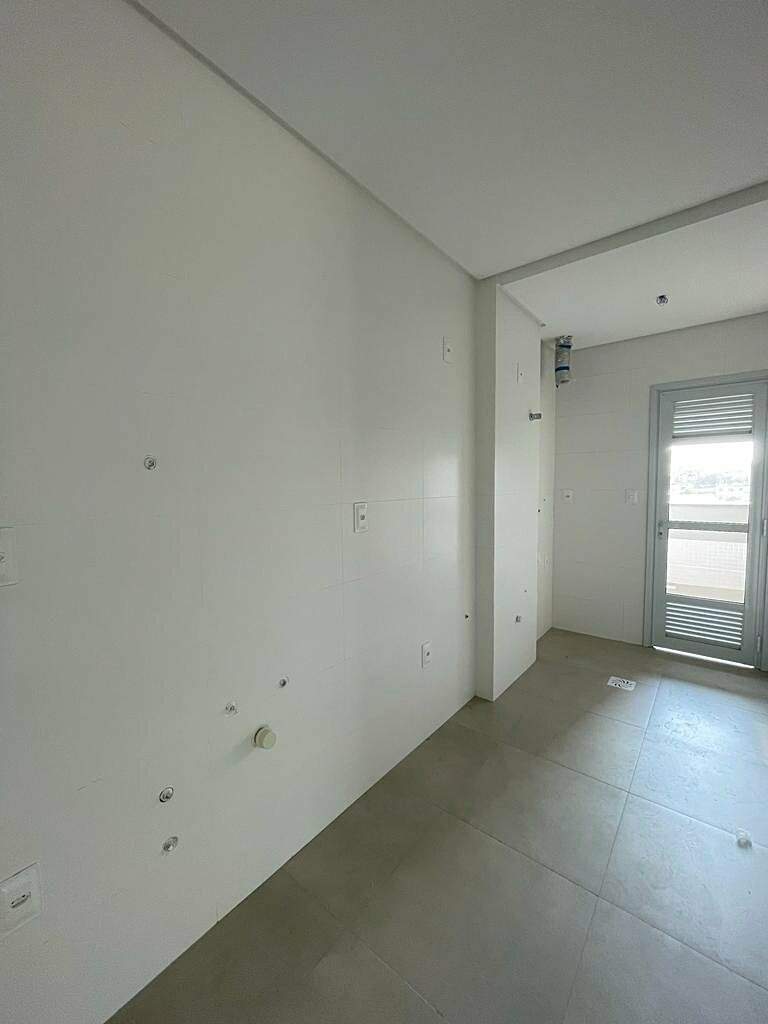 Apartamento à venda no Capoeiras: 