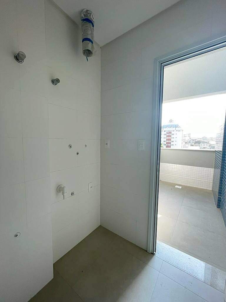 Apartamento à venda no Capoeiras: 