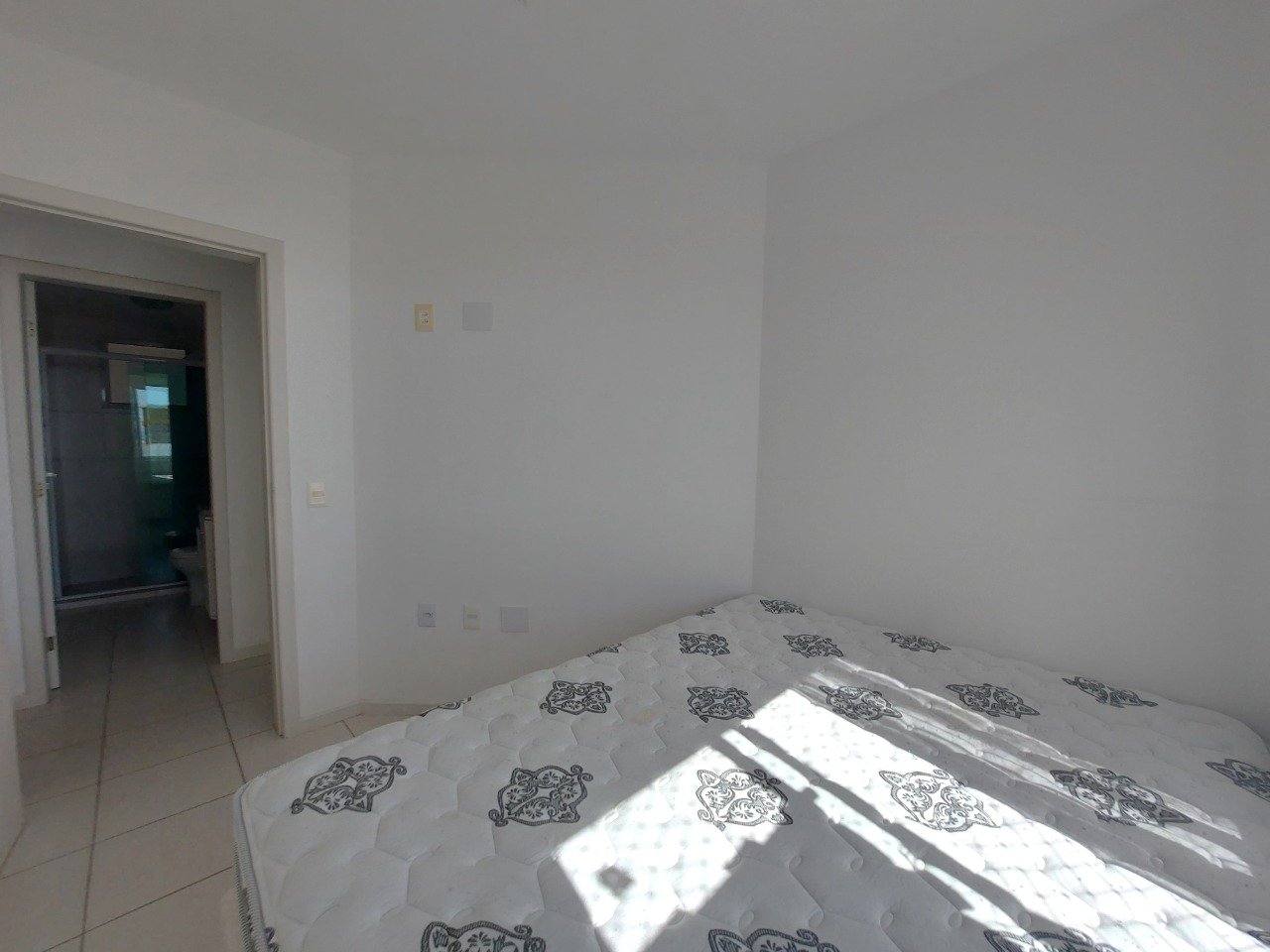 Apartamento à venda no Costeira do Pirajubaé: 