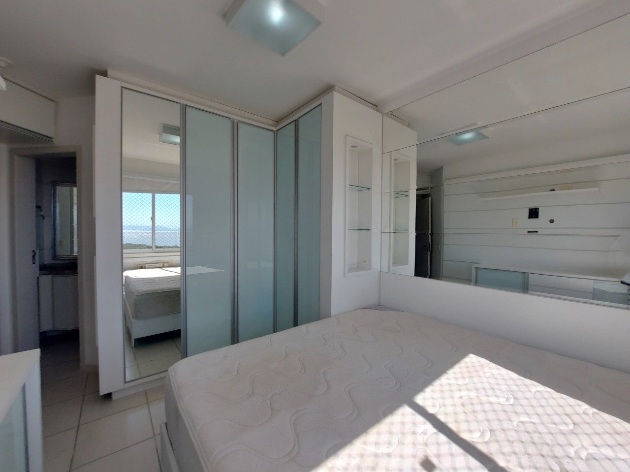 Apartamento à venda no Costeira do Pirajubaé: 