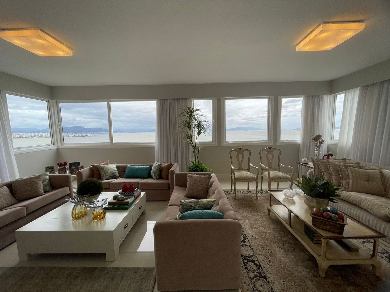 Cobertura duplex à venda no Centro: 