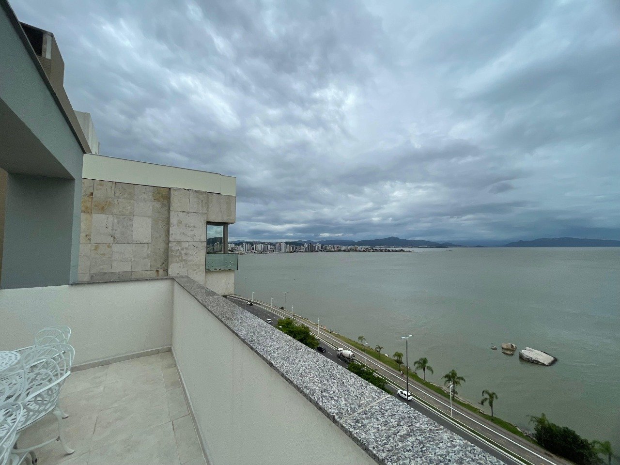 Cobertura duplex à venda no Centro: 