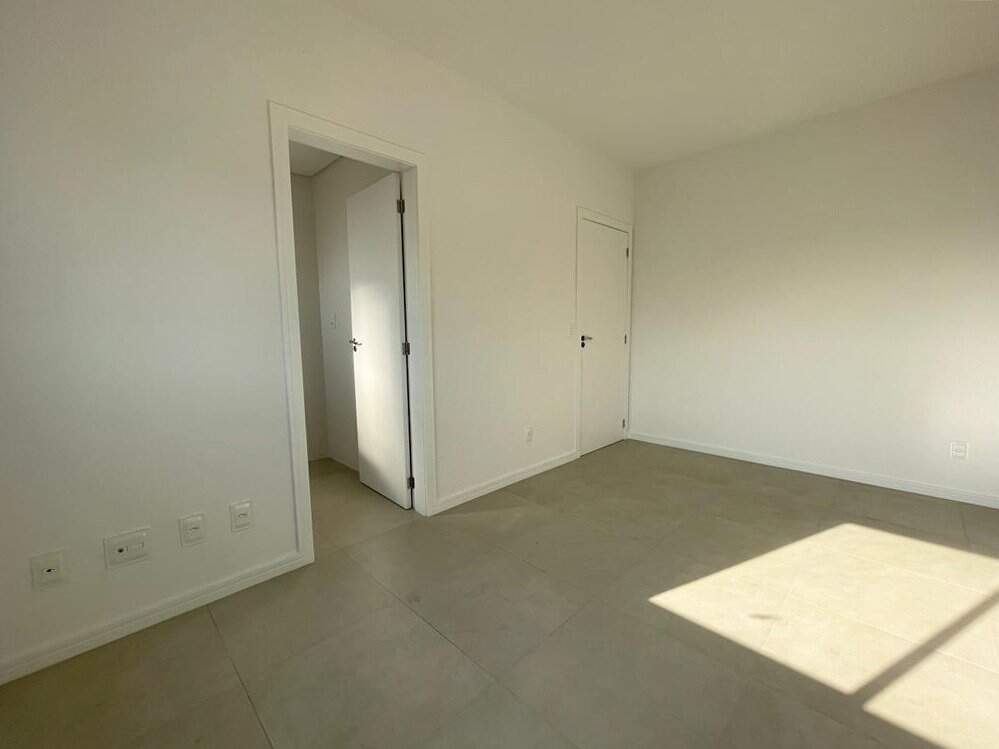 Apartamento à venda no Capoeiras: 