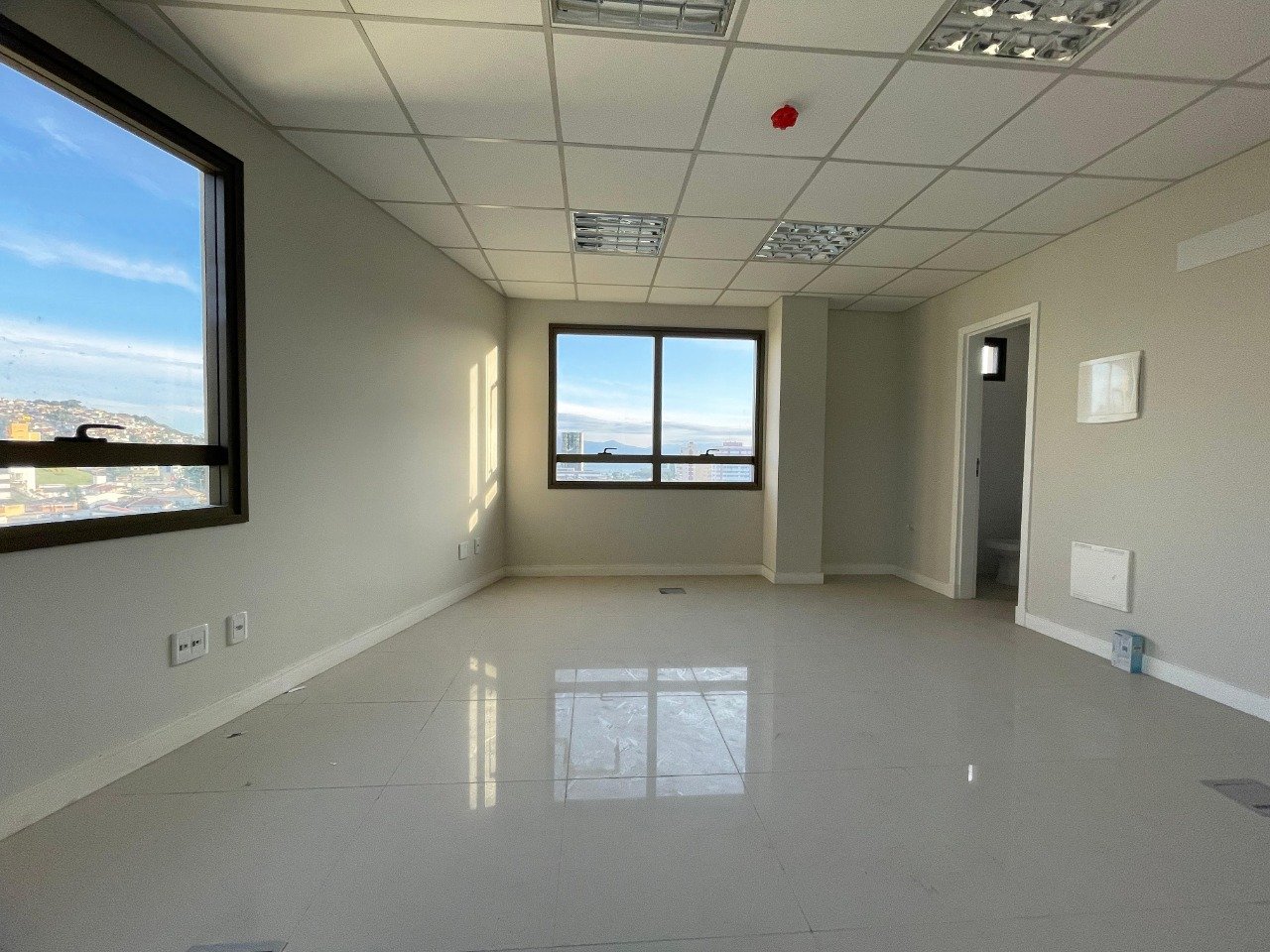 Salas/Conjuntos à venda no Centro: 