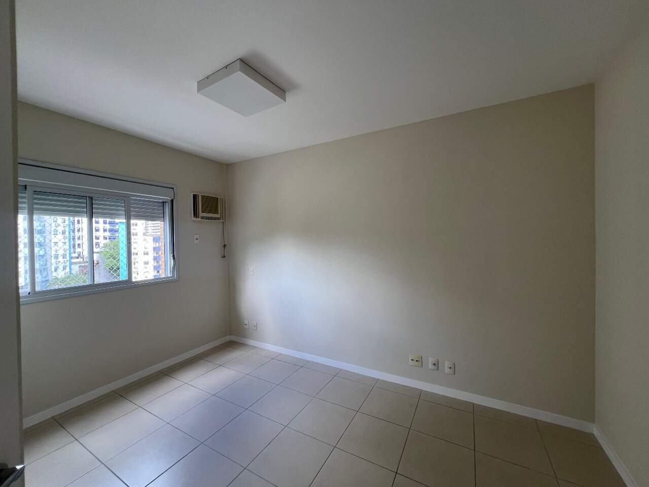 Apartamento para aluguel no Itacorubi: 