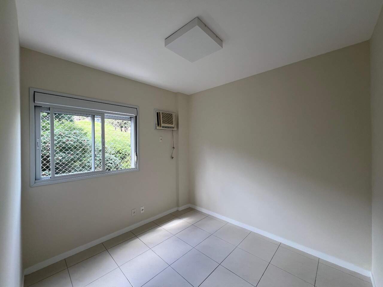 Apartamento para aluguel no Itacorubi: 