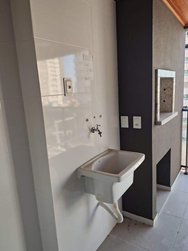 Apartamento à venda no Barreiros: 