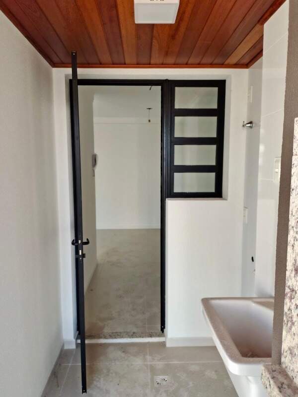 Apartamento à venda no Barreiros: