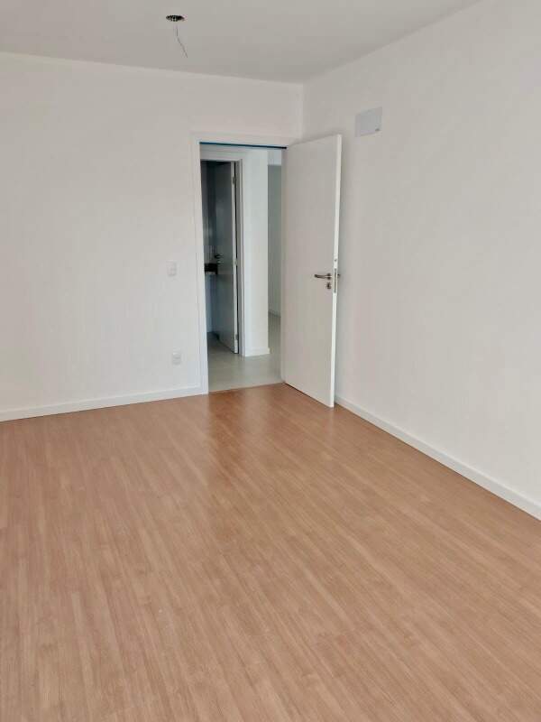 Apartamento à venda no Barreiros: