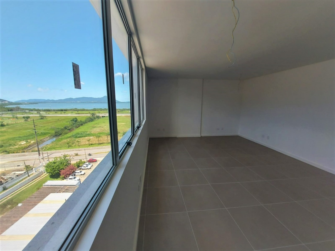 Salas/Conjuntos para aluguel no Saco Dos Limoes: 