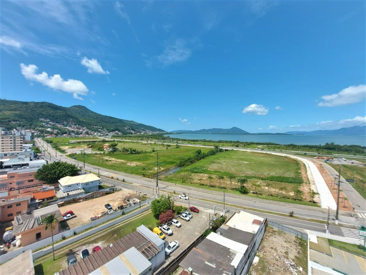 Salas/Conjuntos para aluguel no Saco Dos Limoes: 