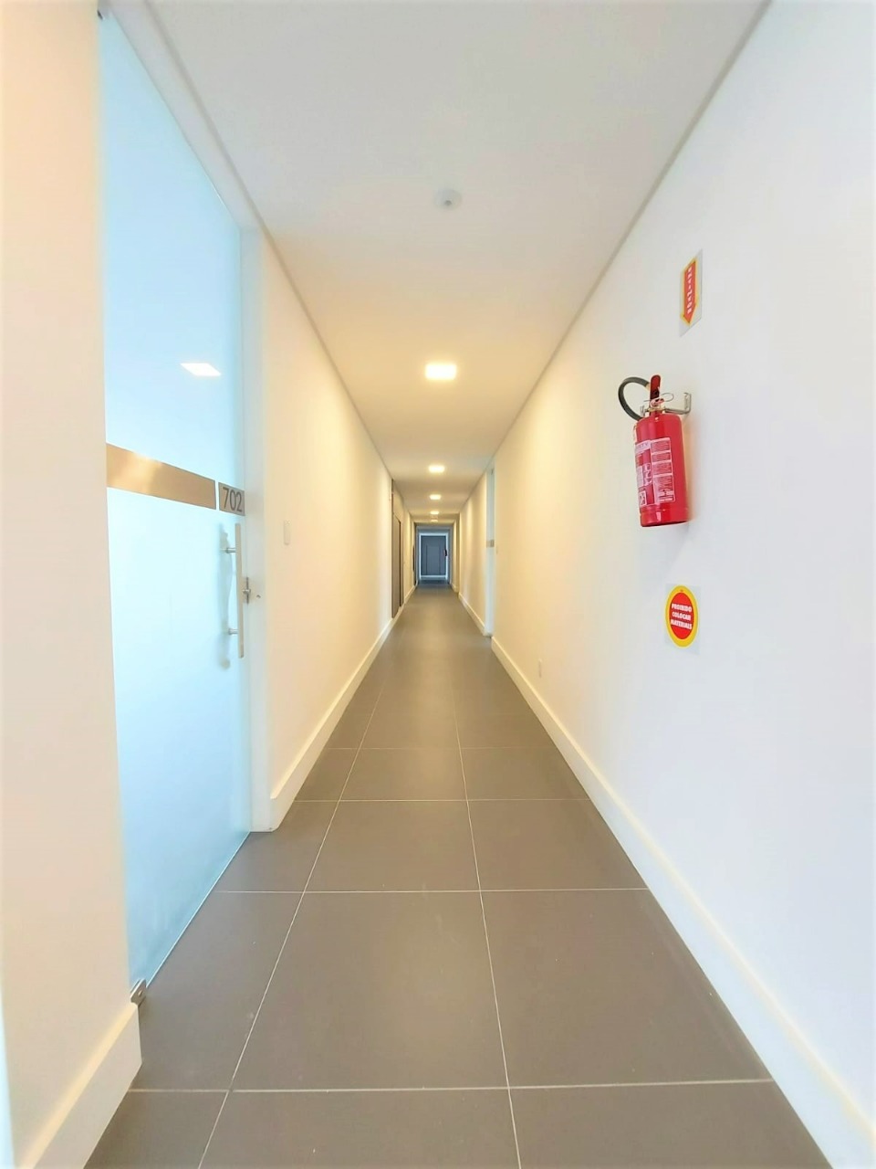 Salas/Conjuntos para aluguel no Saco Dos Limoes: 